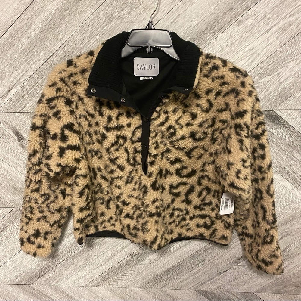 SAYLOR | Rianne Pullover Jacket - Picture 5 of 13